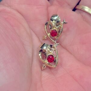 Vintage Gold-Tone Cupid Heart Clip-On Earrings with Red Rhinestones/Retro Valent